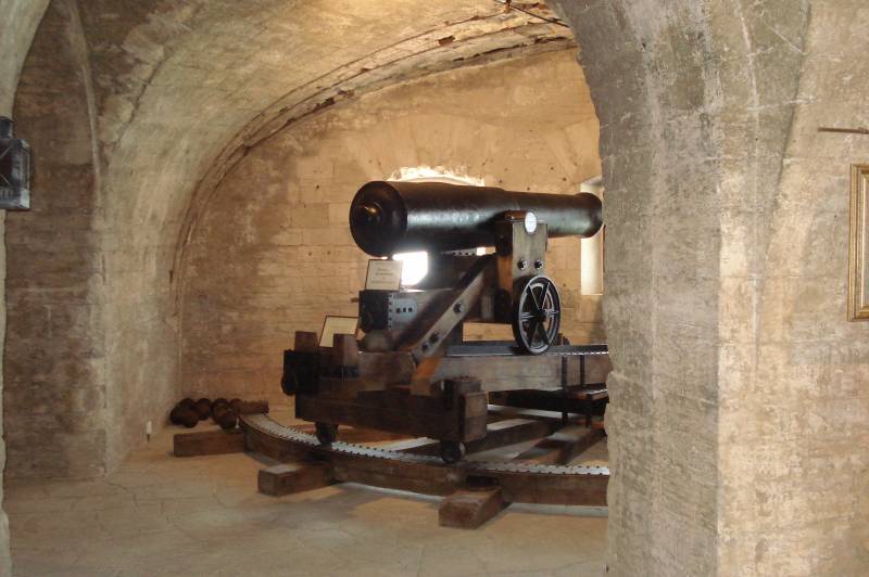 Крымская война. На батареях севастопольских…