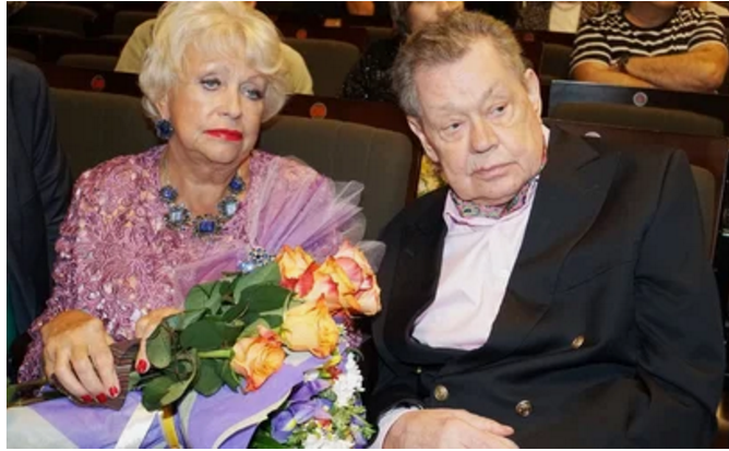 После похорон Марка Захарова артисты Ленкома плюнули в лицо вдове Николая Караченцева