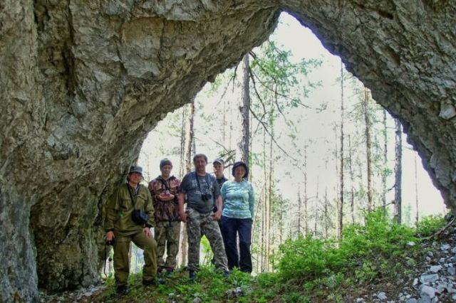 Золотые (Царские) ворота — аномальная зона в уральских скалах: не стоит проходить сквозь эти каменные арки