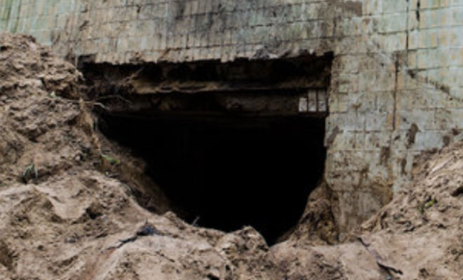 Поисковик спустился в бункер времен войны: сорвало насос и начала прибывать вода Культура