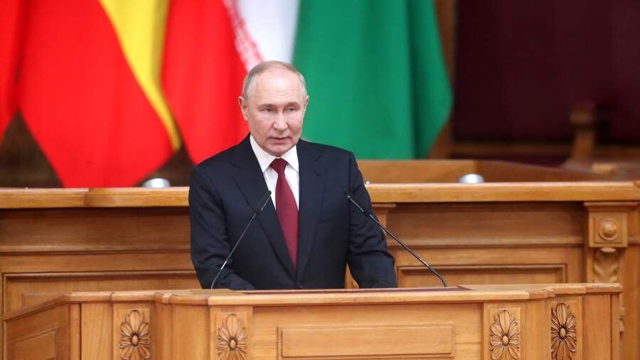 Страны БРИКС в будущем могут создать отдельную парламентскую структуру, заявил 11 июля Владимир Путин.