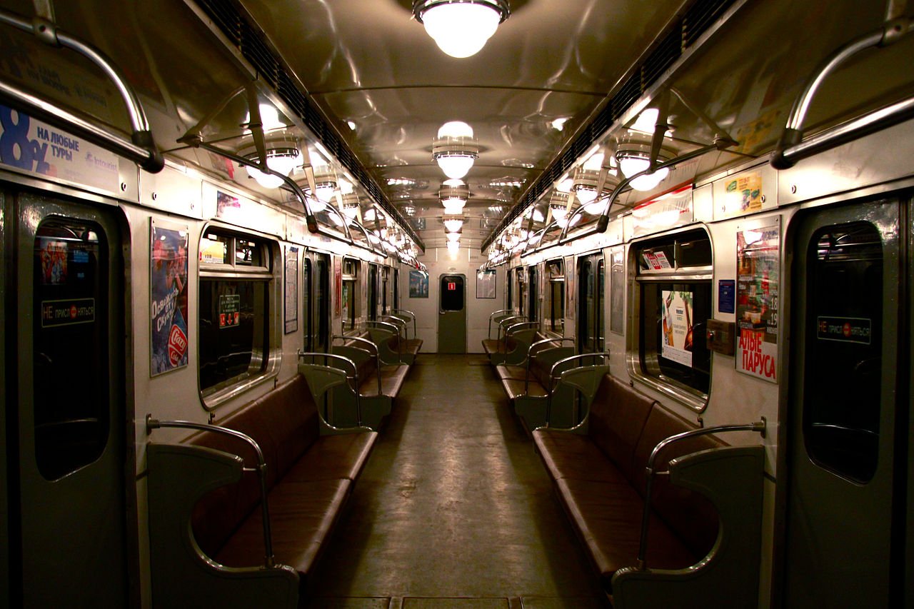 вагоны в метро спб