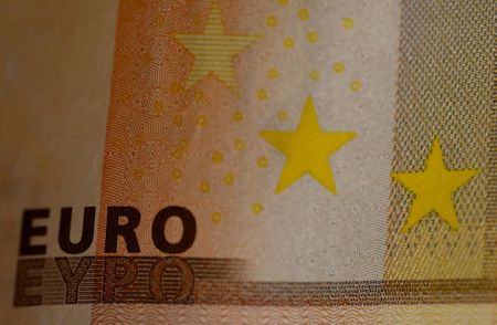 FILE PHOTO: A 50 euro banknote is seen in a picture illustration taken October 19, 2016. REUTERS/Leonhard Foeger 