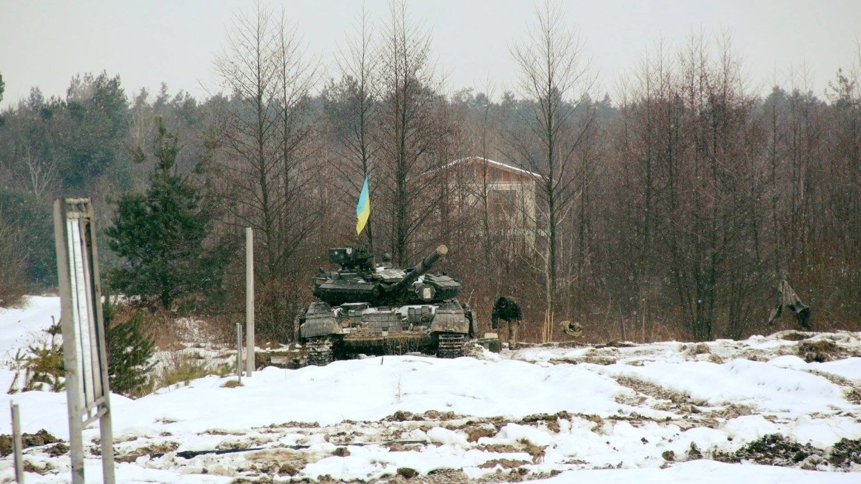 ВСУ перебросили «Грады», гаубицы и танки к линии соприкосновения в Донбассе