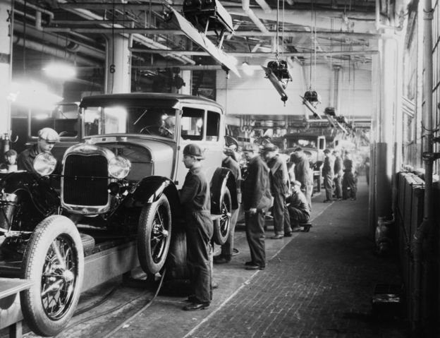 Знаменитая автоматизация производства автомобилей от Генри Форда