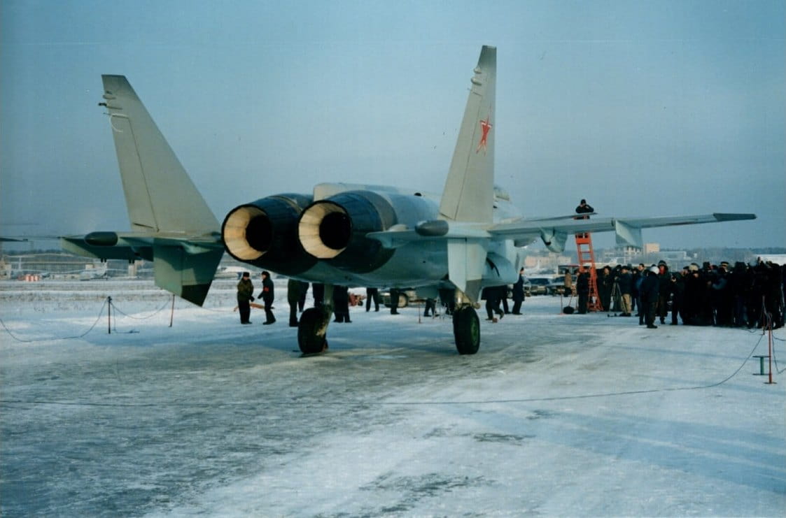  V   1.44/1.42