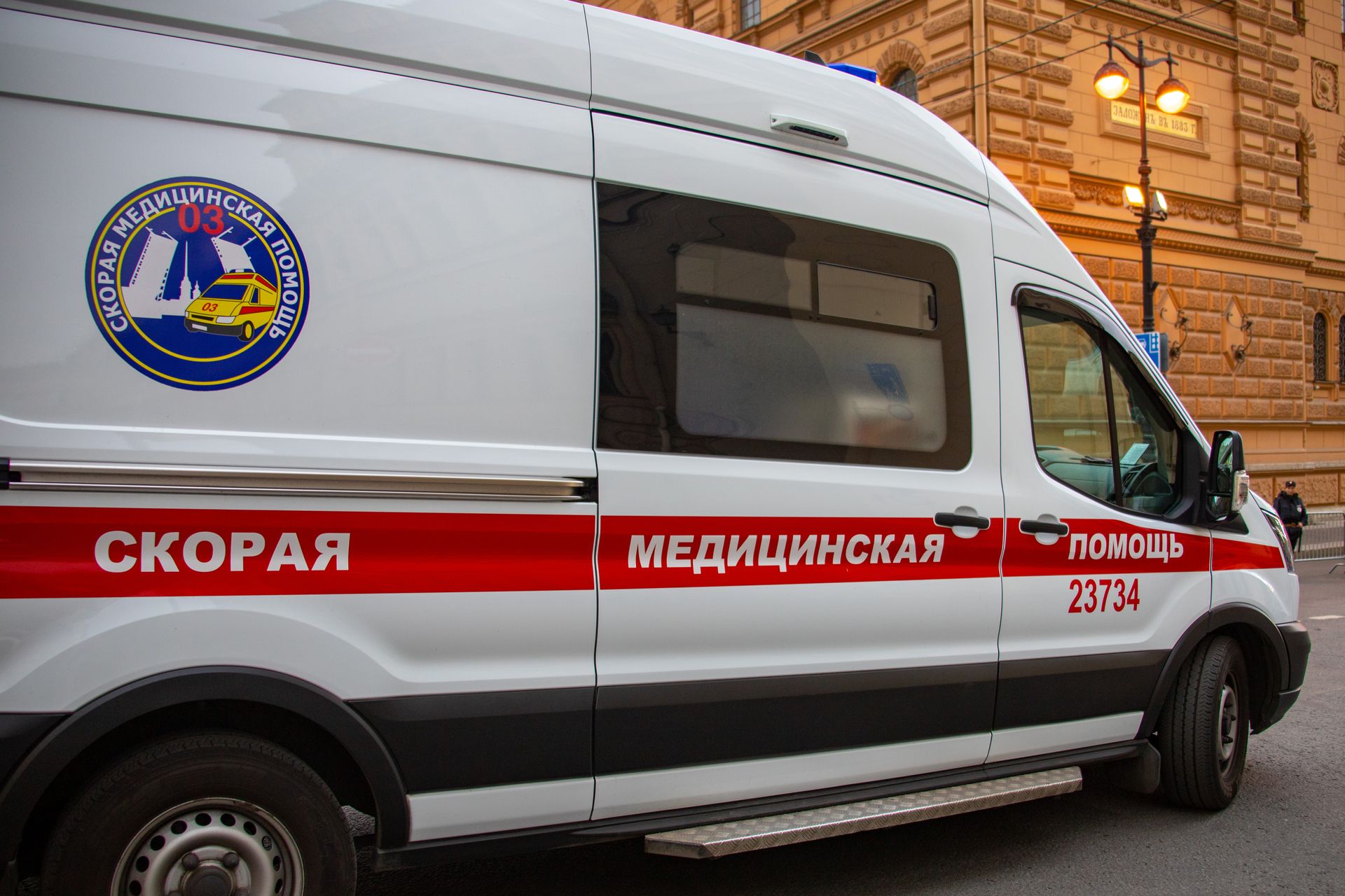 Пешеход попал под колеса автомобиля в центре Петербурга Происшествия