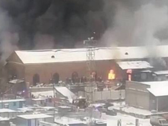 Два человека погибли при пожаре в здании на Комсомольской площади Москвы