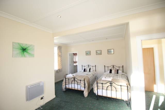 В Новой Зеландии за 1,8 миллиона долларов продается целая деревня В Новой Зеландии за 1,8 миллиона долларов продается целая деревня путешествия