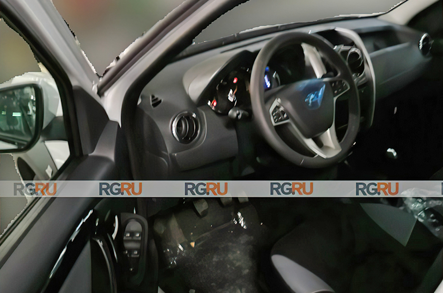 Обновленный Lada Largus: первые «живые» фотографии Новости