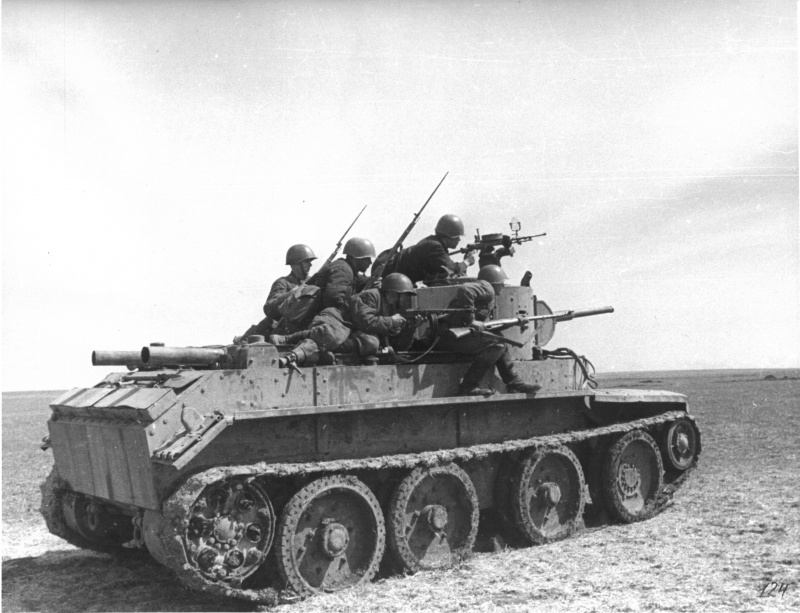 sovet_tank_bt_7_author_v_temin_a.jpg sovet_tank_bt_7_author_v_temin_a.jpg
