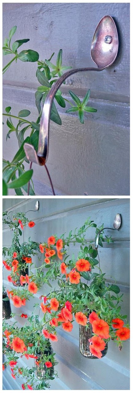 Simple DIY Planter Hangers: 