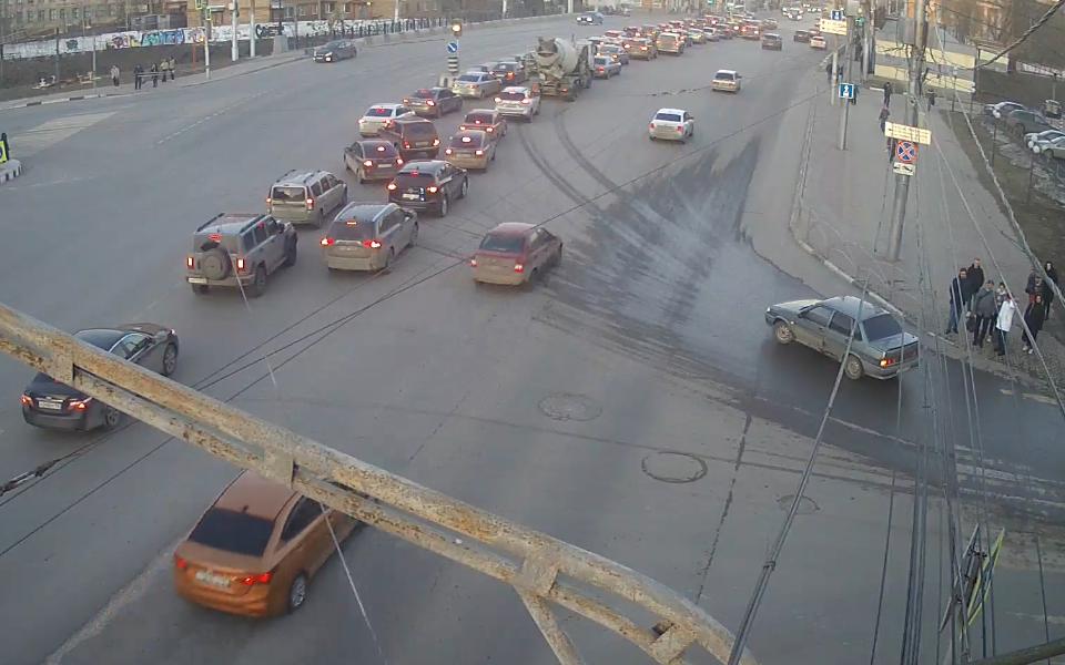 В Рязани на нескольких улицах зафиксировали сильные пробки