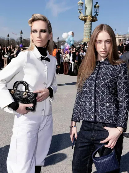 Винтаж, латекс и кружево: как и в чём Ксения Собчак, Ольга Карпуть, Елена Перминова, Катя Кищук и модные блогеры проводят время в Париже daniel,blords,instagram (инстаграм),социальная сеть,laurent saintlaurent,serebro,Анна Александрова,виктория салават,джонатан андерсон,Джон Гальяно,диана коркунова,екатерина кищук,Елена Перминова,кристина романова,Ксения Собчак,Ксения Чилингарова,лина дембикова,мэри лист,ольга карпуть,рената пиотровски,станислава токарева,Стелла Маккартни,юлия воронова,Яна Расковалова