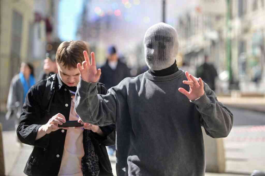 Детям до 16 лет запретят доступ к соцсетям в Испании