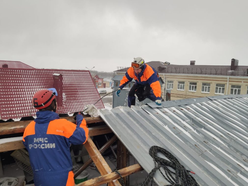 На Ставрополье владельцам поврежденных ветром зданий выплатят компенсации