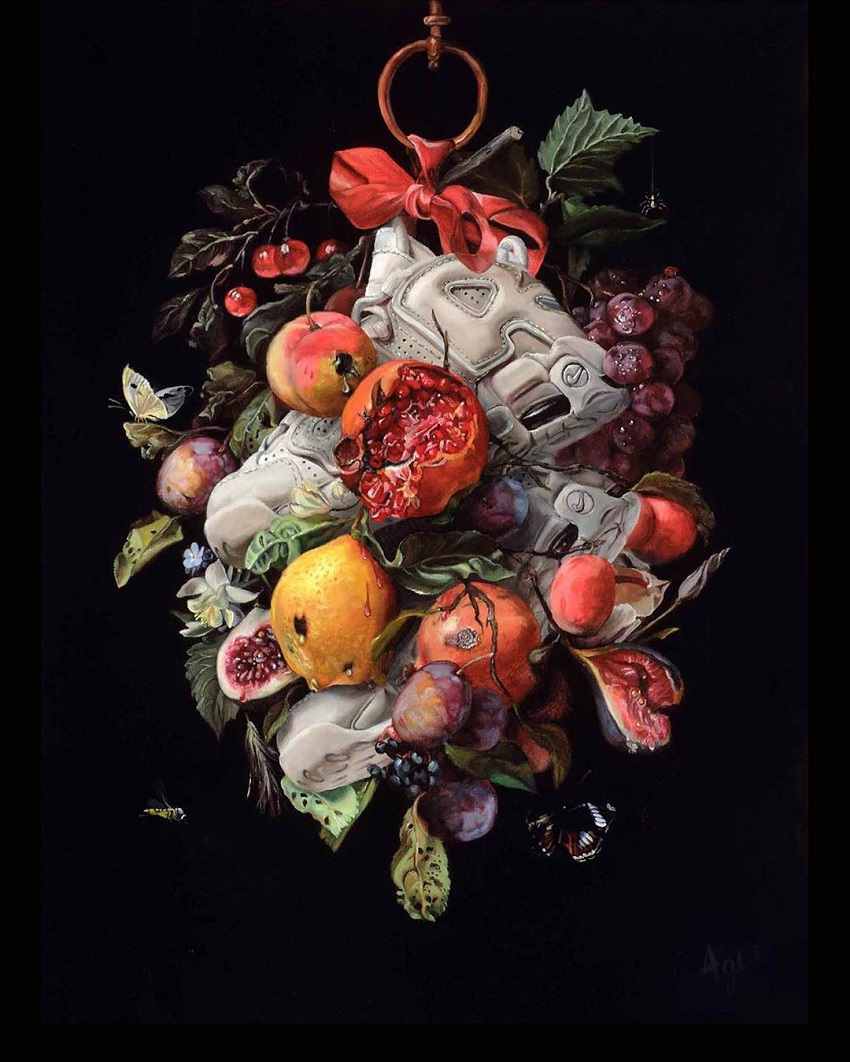 Натюрморт в стиле барокко с современными вещами 