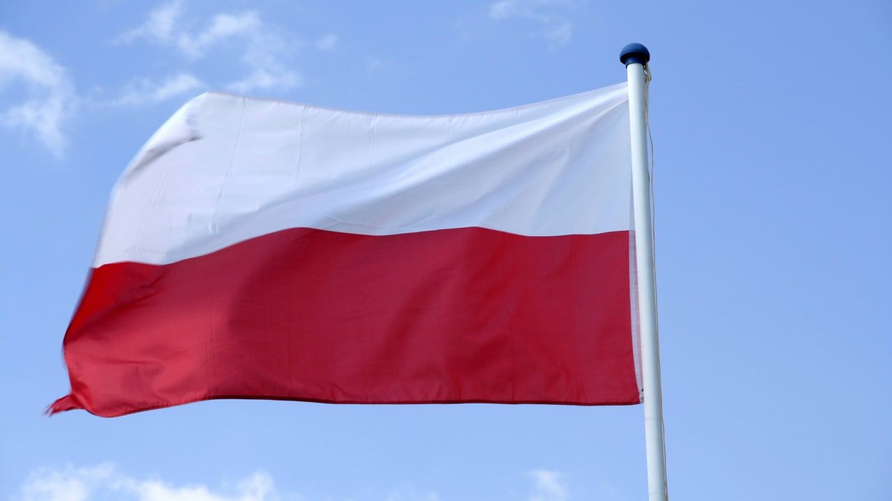 Поляки начали расплачиваться за недальновидную политику Варшавы в адрес РФ