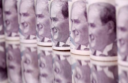 FILE PHOTO: Turkish lira banknotes are seen in this illustration taken January 6, 2020. REUTERS/Dado Ruvic/Illustration