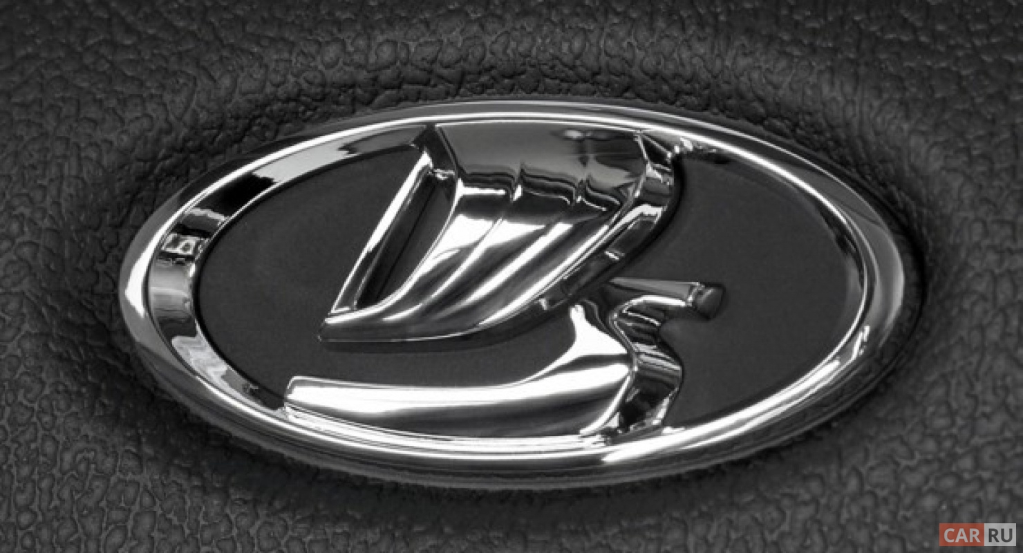 АвтоВАЗ объявил 15 января рабочим днем для производственной линии по выпуску X-ray и Logan Автомобили