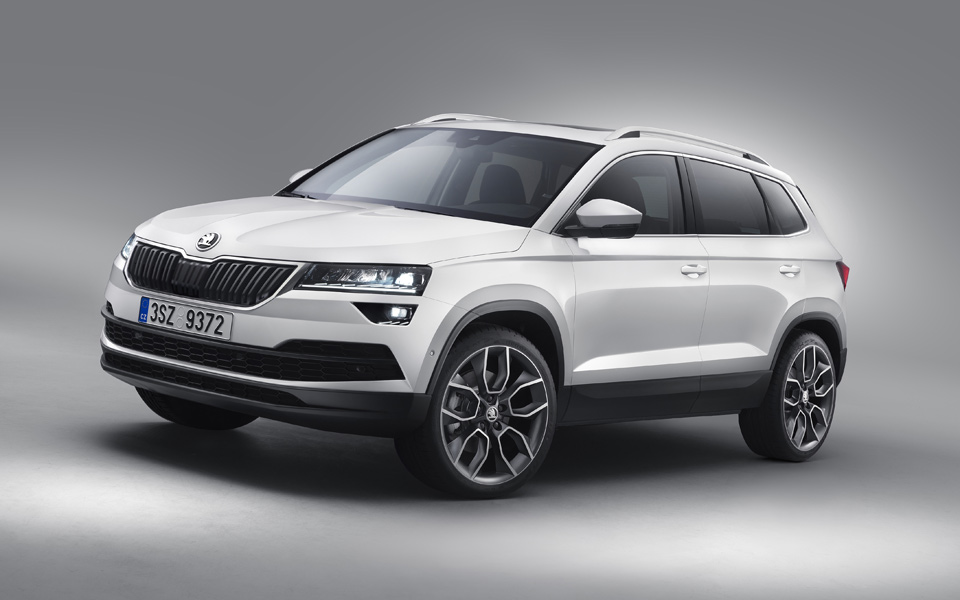 Компактный Skoda Karoq получил светодиодные фары и электронную приборку. Фото 2