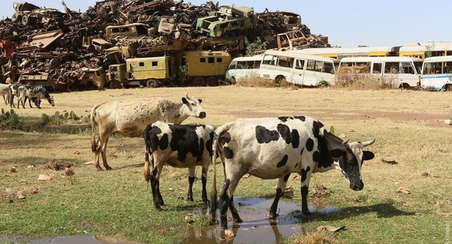 Кладбище советской  техники в Африке