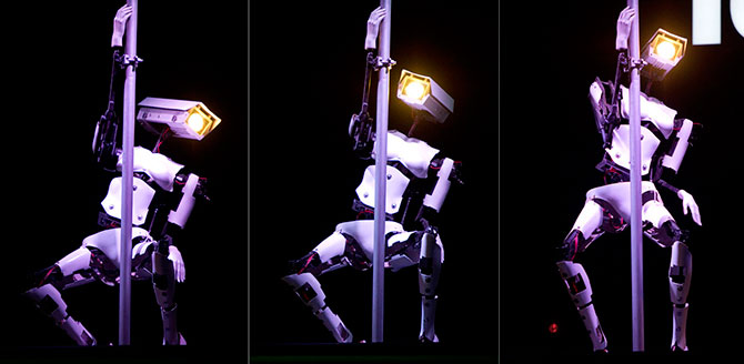 Роботы на работе