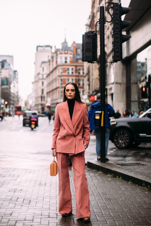 Модный street style: стильные повседневные образы для весны лучшее