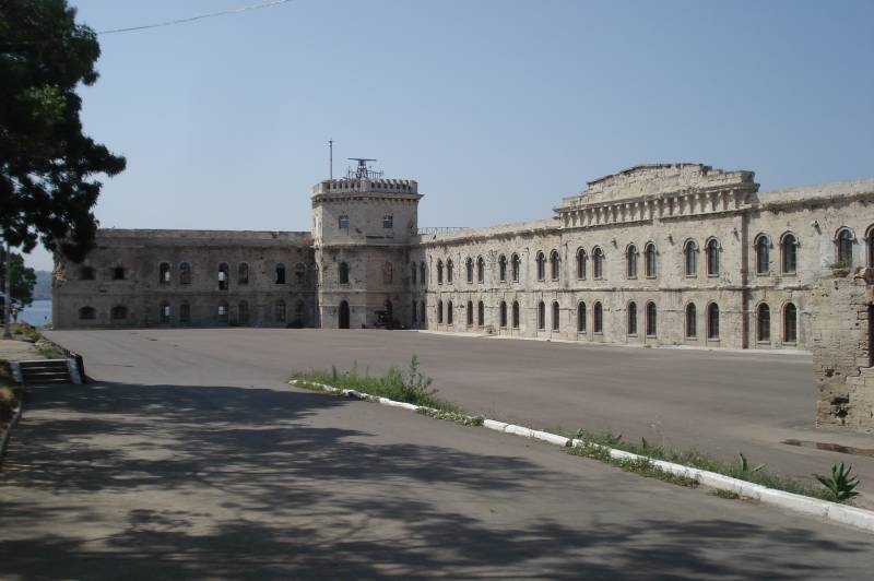 Крымская война. На батареях севастопольских…