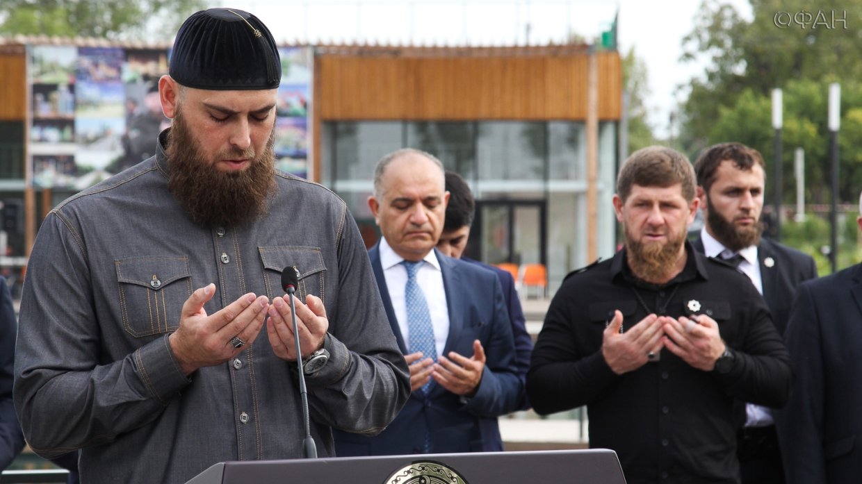 Не ведите себя в Чечне как слон в посудной лавке — Джамбулат Умаров