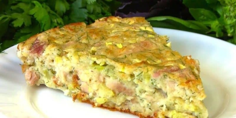 Заливной пирог с курицей и кабачками