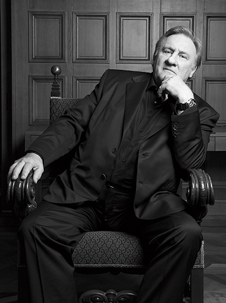 Жерара Депардье обвинили в изнасиловании девушки втрое младше него: детали дела Звезды,Новости о звездах