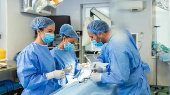 Удалили три органа, пересадили вену из бедра в печень: как спасали мужчину с терминальным раком