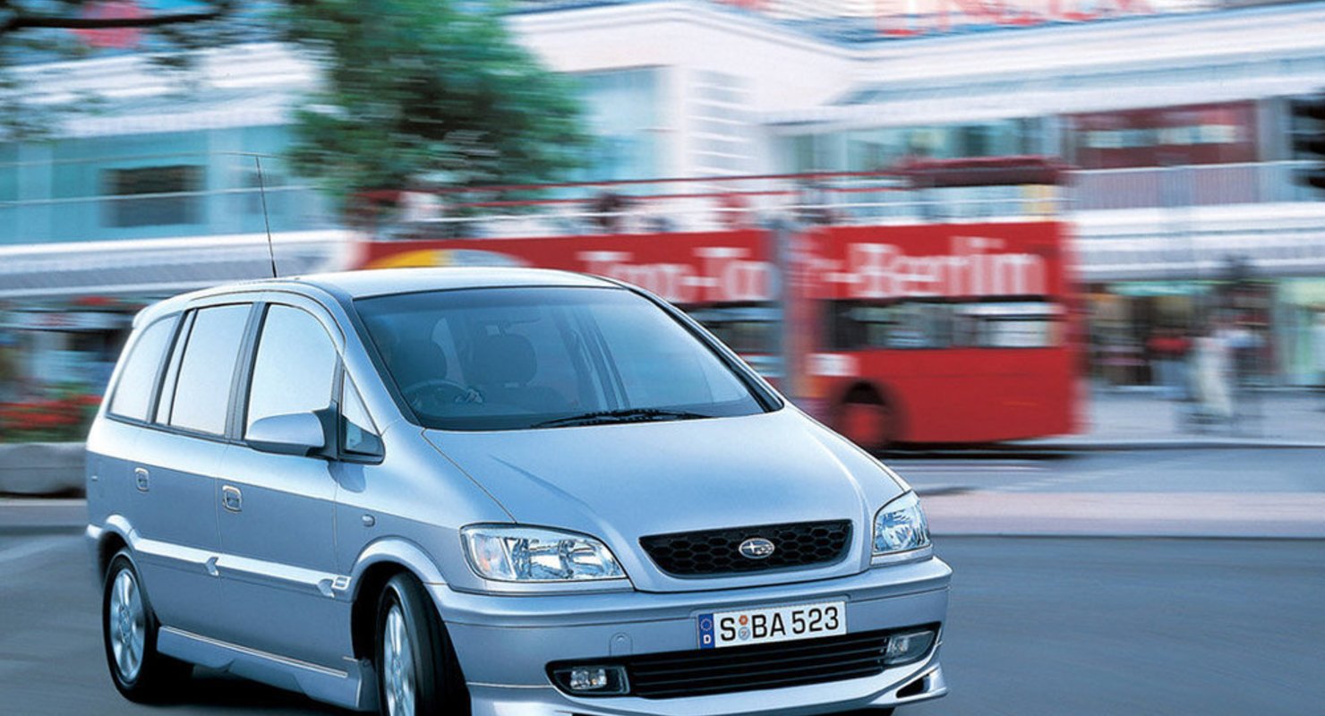 Минивэн Subaru Traviq