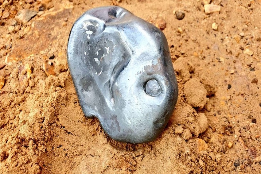 Метеоритоподобный объект падает с неба в Раджастане, оставляя жителей озадаченными