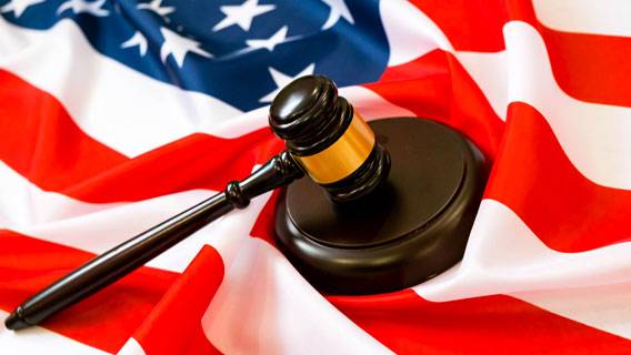 На ведущие вузы США подали в суд за сговор с целью ограничения финансовой помощи студентам