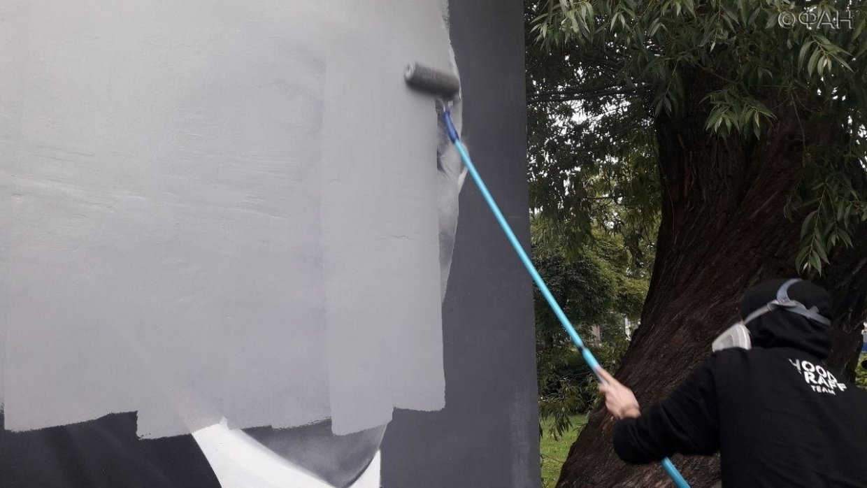 Граффити с Черчесовым, Акинфеевым и Дзюбой появится в Москве
