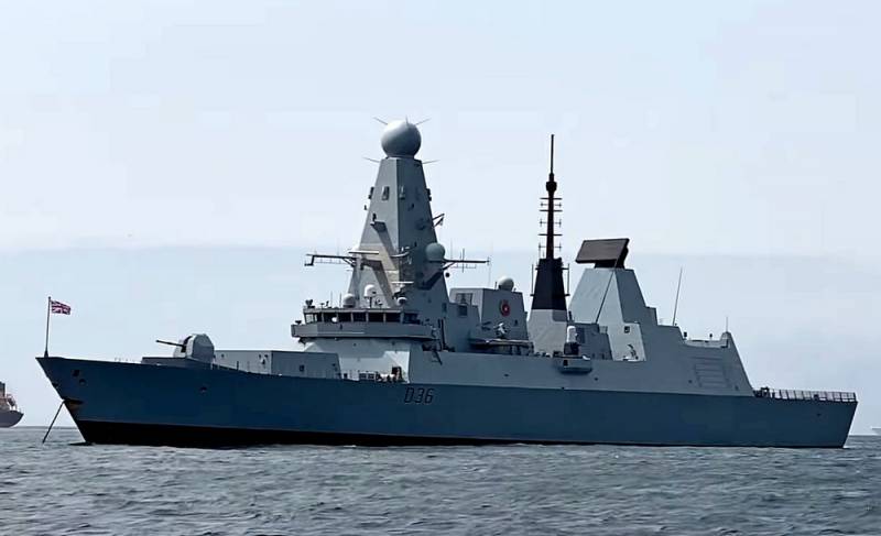 Российский флот и авиация открыли предупредительный огонь по британскому эсминцу Новости