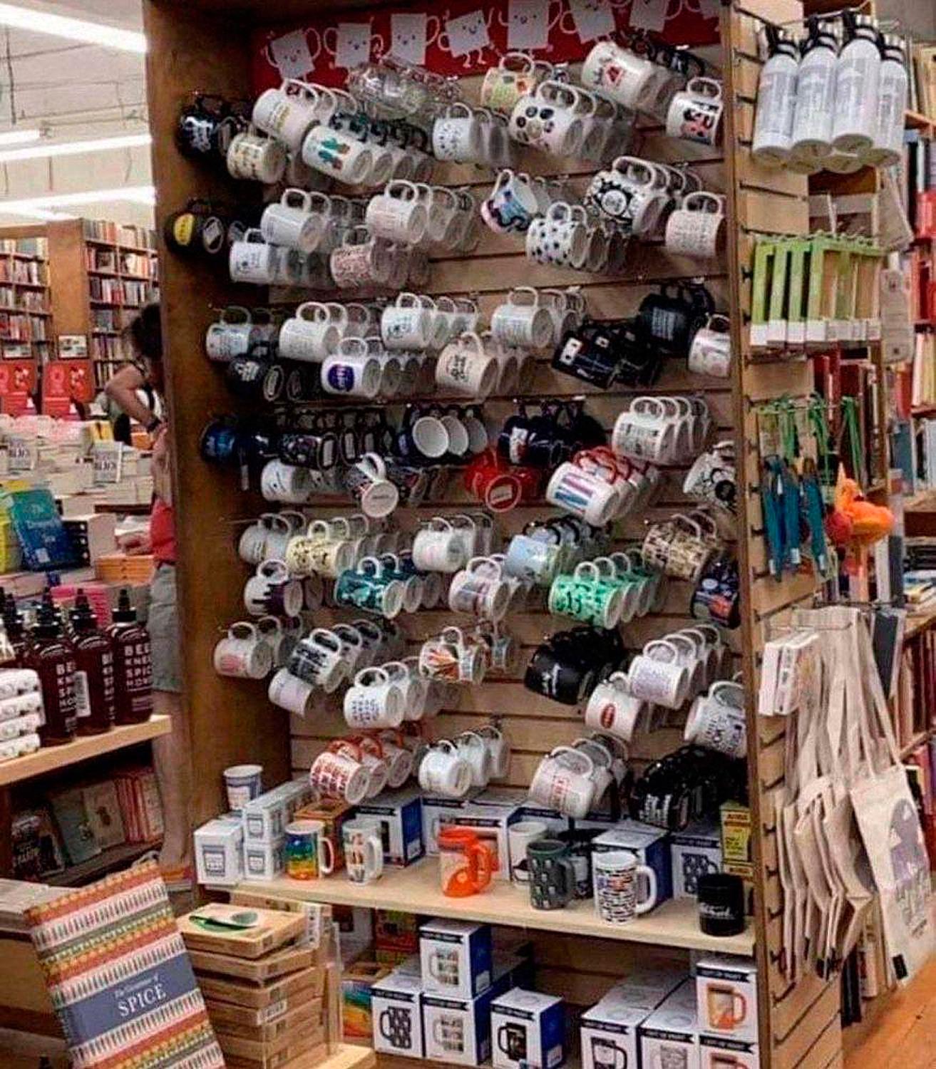 Чашки иллюзия