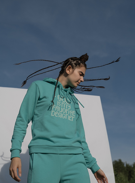 От капсул для самоизоляции до digital-коллекций: дизайнеры представили новые лукбуки Мода,Новости моды