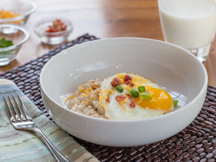 Вкусная овсянка бывает не только на завтрак. /Фото: thezeroed.com Вкусная овсянка бывает не только на завтрак. /Фото: thezeroed.com