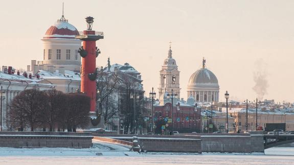 Световой день в Петербурге теперь длится на два часа дольше