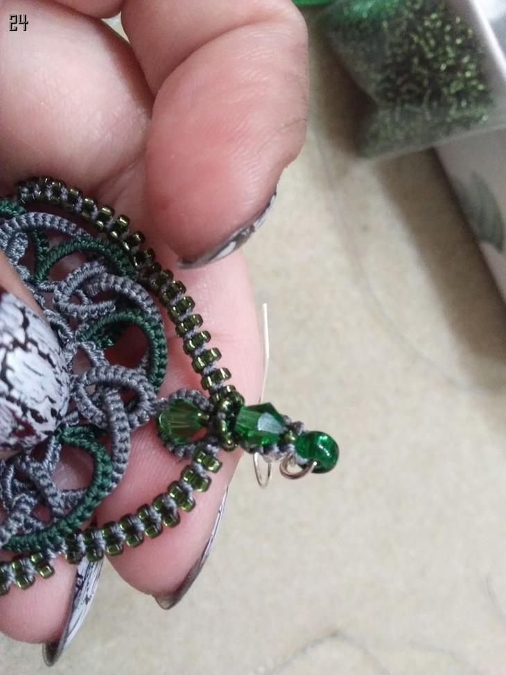 Создаем серьги «Глаз дракона» в технике фриволите Создаем серьги «Глаз дракона» в технике фриволите