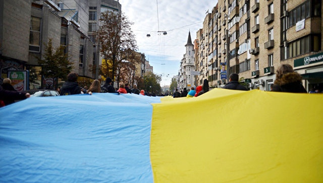 Флаг Украины в Киеве. Архивное фото.