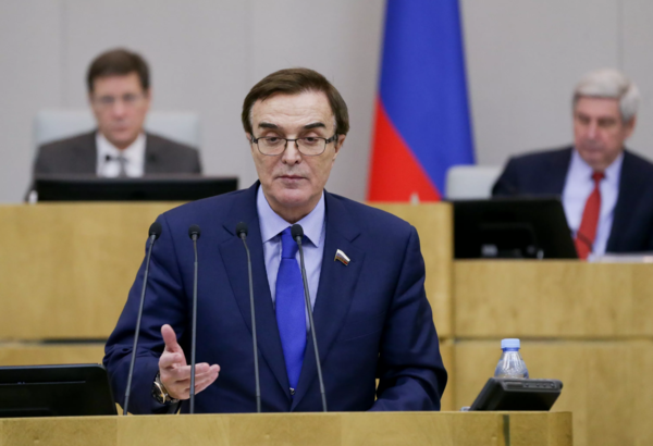 Депутат сказал, почему они должны ездить на дорогих машинах Депутат сказал, почему они должны ездить на дорогих машинах новости, события