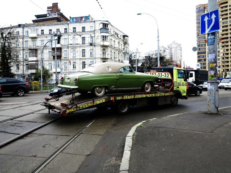 Элегантный кабриолет на базе ГАЗ-21 «Волга» Элегантный кабриолет на базе ГАЗ-21 «Волга»