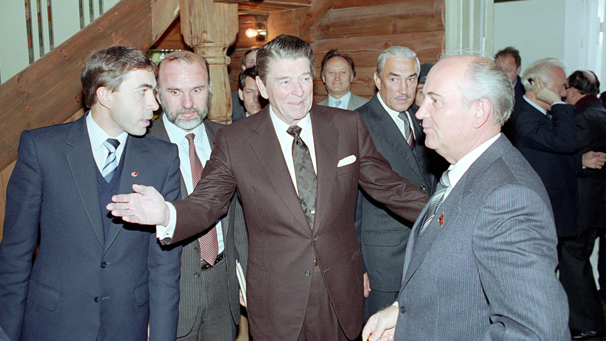 Михаил Горбачев и Рональд Рейган в Рейкьявике