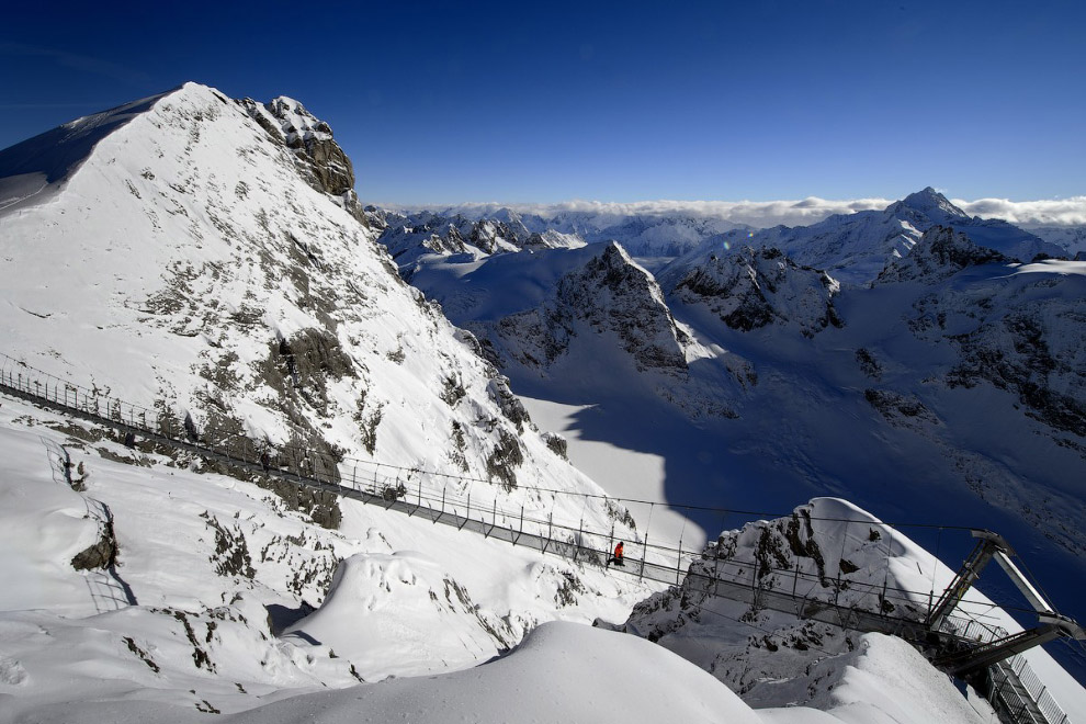 Мост в Энгельберге (Titlis Cliff Walk)