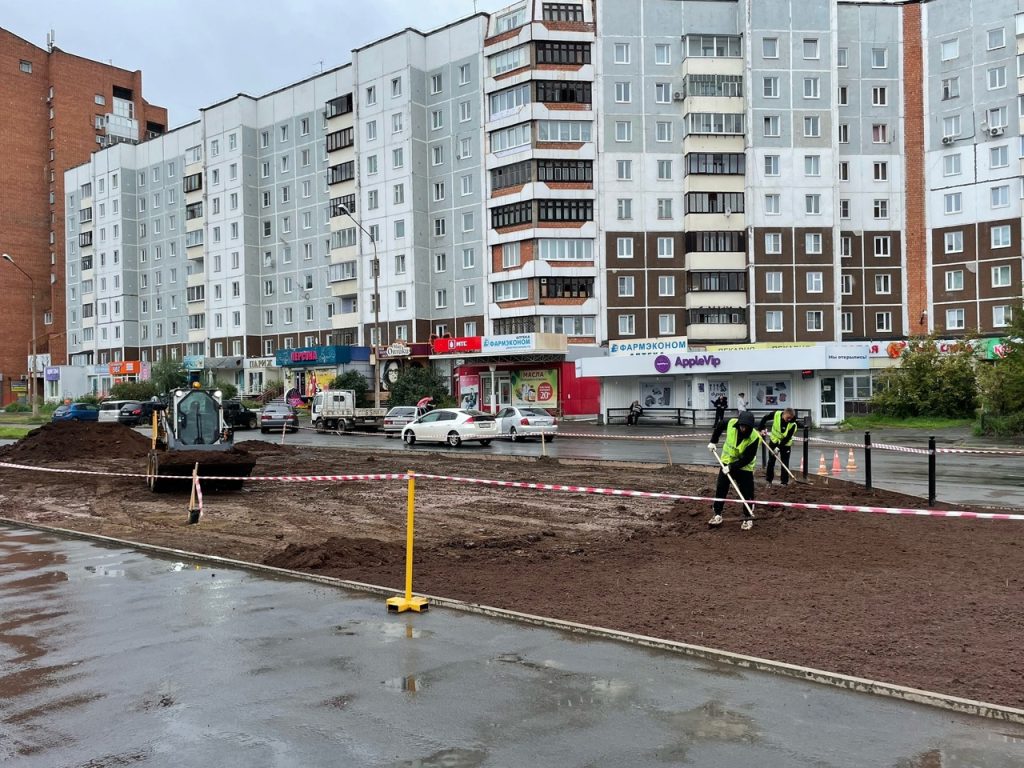 Зелёный оазис на улице Советской в Братске: старт озеленению территории между домами 4 и 7