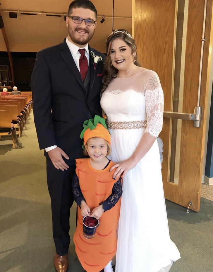 20 фотографий о том, как нелегко быть ребенком на этих ваших взрослых мероприятиях воспитание,Дети,Жизнь,Истории,Отношения,проблемы